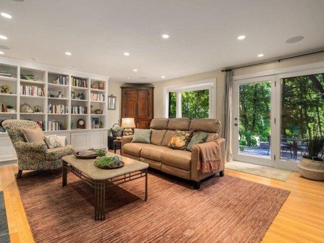 Condo for sale in Belmont, Middlesex County
