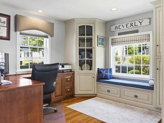 Condo for sale in Beverly, Massachusetts