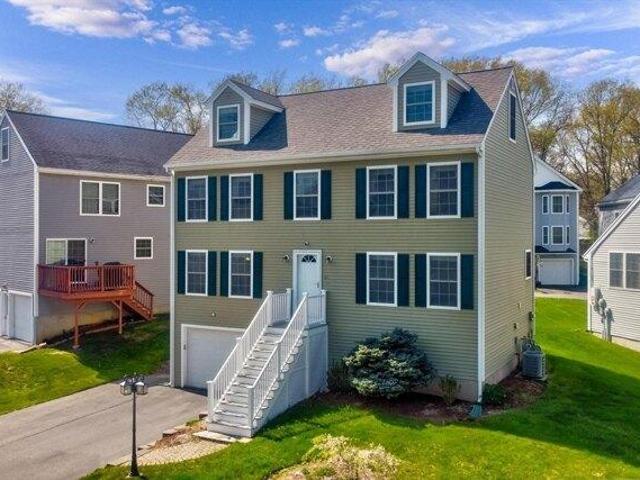 Condo for sale in Billerica, Massachusetts