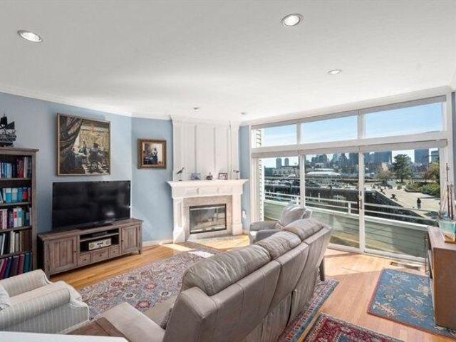 Condo for sale in Boston, Massachusetts