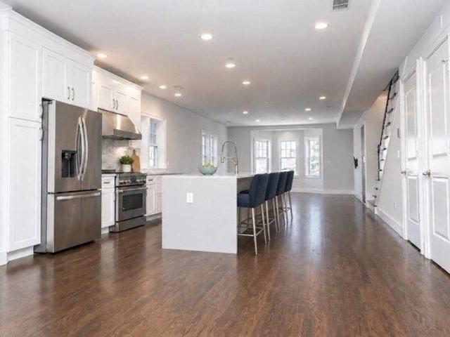 Condo for sale in Seaport, Boston