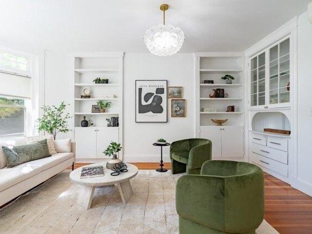 Condo for sale in Chestnut Hill, Brookline