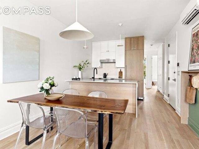 Condo for sale in Arverne, New York