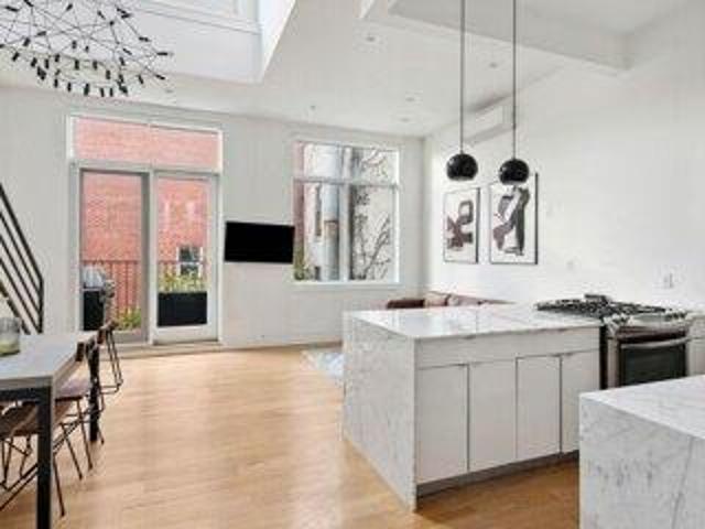 Condo for sale in Arverne, New York