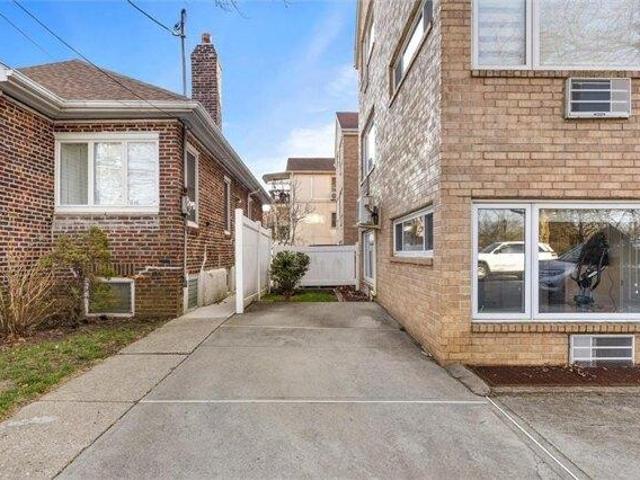 Condo for sale in Arverne, New York