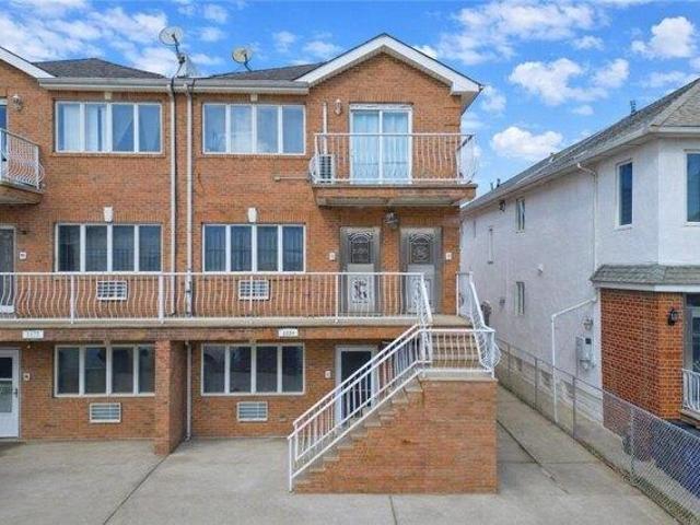 Condo for sale in Arverne, New York