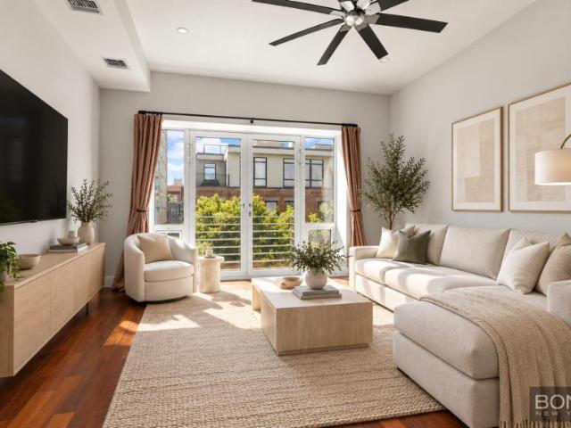 Condo for sale in Williamsburg, New York