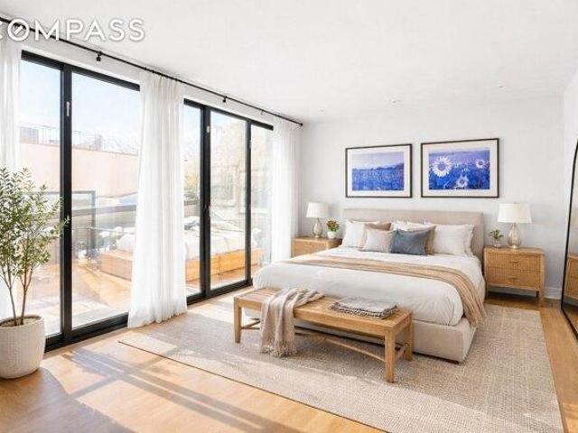 Condo for sale in Arverne, New York