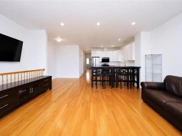 Condo for sale in Arverne, New York
