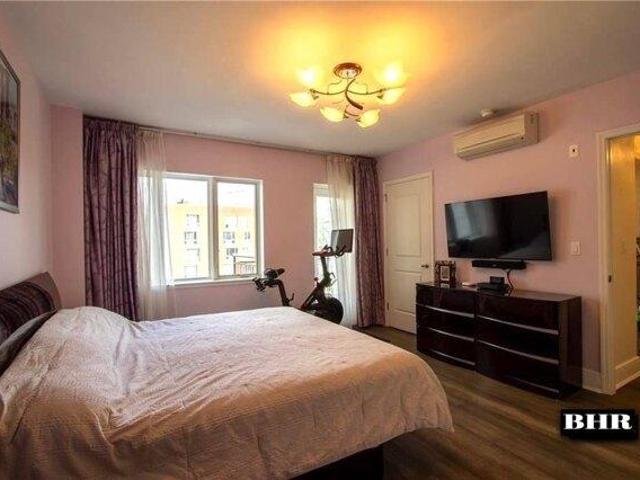 Condo for sale in Arverne, New York
