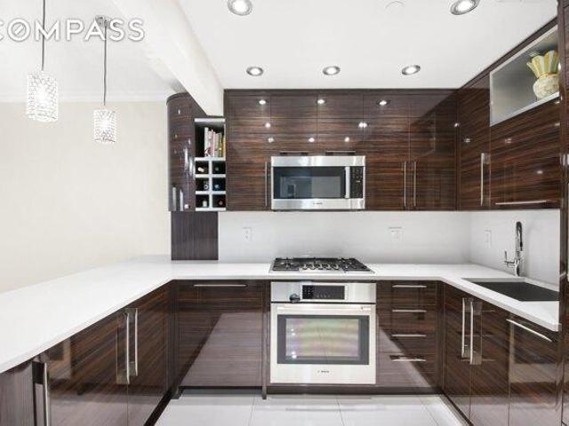 Condo for sale in Arverne, New York
