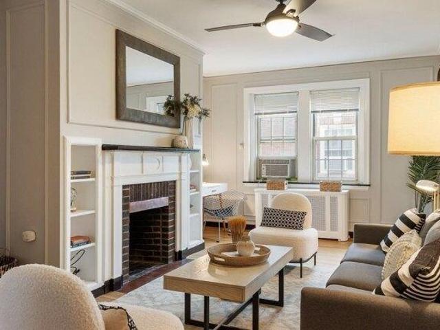 Condo for sale in Avon Hill, Cambridge