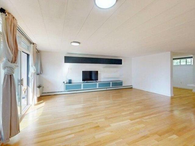 Condo for sale in Mid-Cambridge, Cambridge