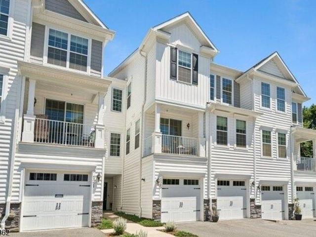 Condo for sale in Cedar Grove, New Jersey