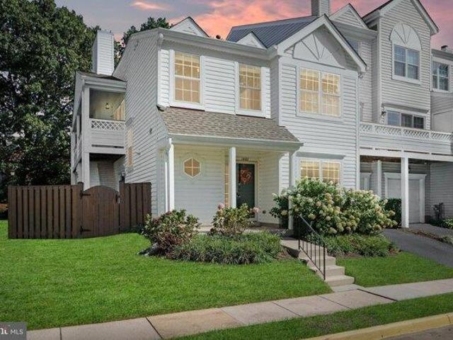 Condo for sale in Centreville