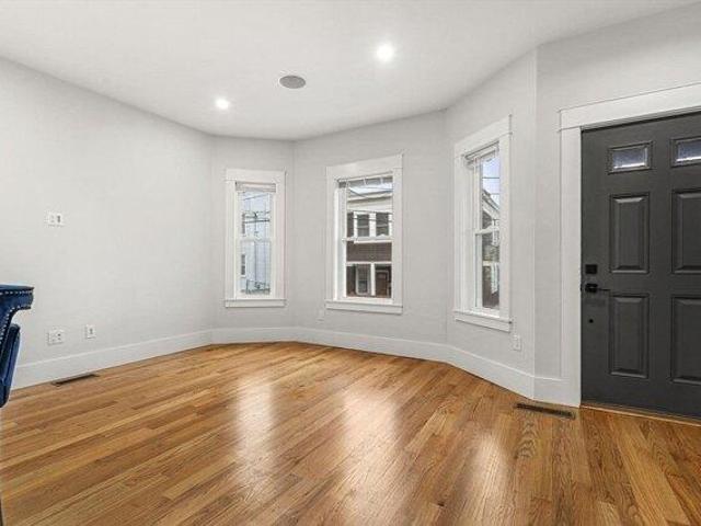 Condo for sale in Chelsea, Massachusetts