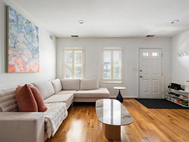 Condo for sale in Admirals Hill, Chelsea