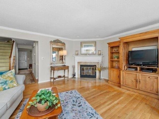 Condo for sale in Admirals Hill, Chelsea