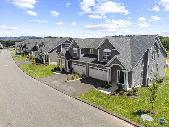 Condo for sale in Cheshire, Connecticut