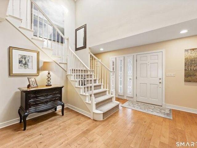 Condo for sale in Cheshire, Connecticut