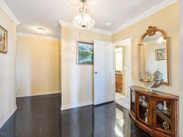 Condo for sale in Cliffside Park, New Jersey