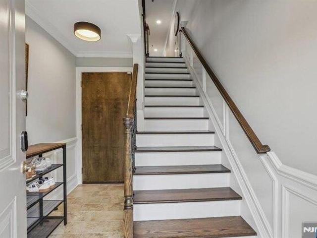 Condo for sale in Cliffside Park, New Jersey