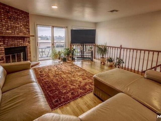 Condo for sale in Cliffside Park, New Jersey