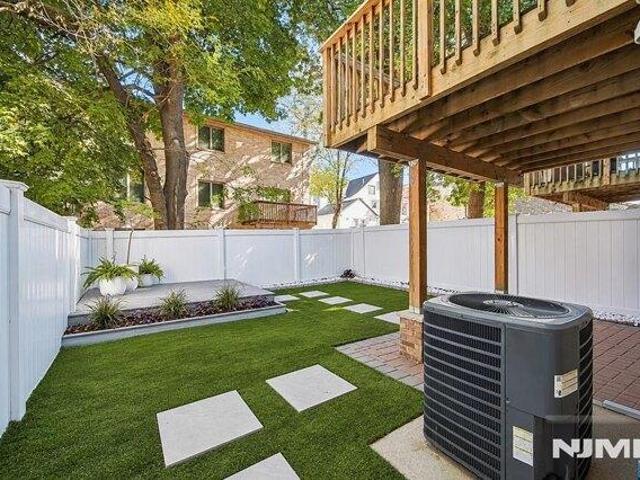 Condo for sale in Grantwood, Cliffside Park