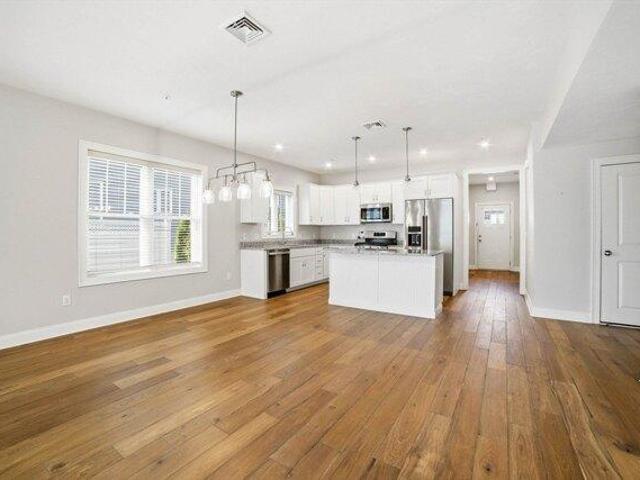 Condo for sale in Clinton, Massachusetts