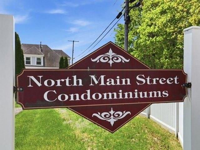 Condo for sale in Clinton, Massachusetts