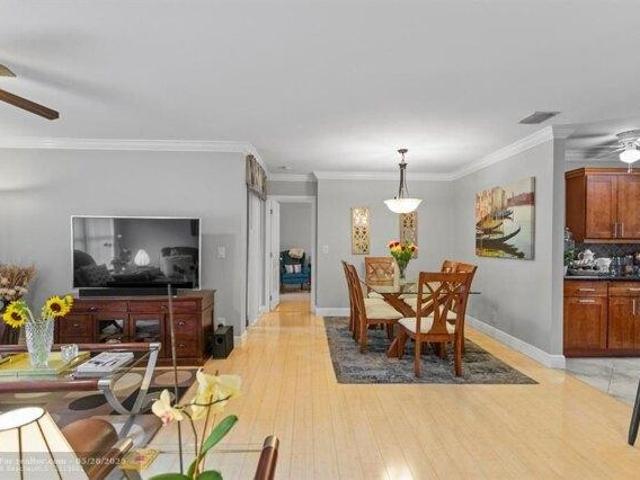 Condo for sale in Coconut Creek, Florida