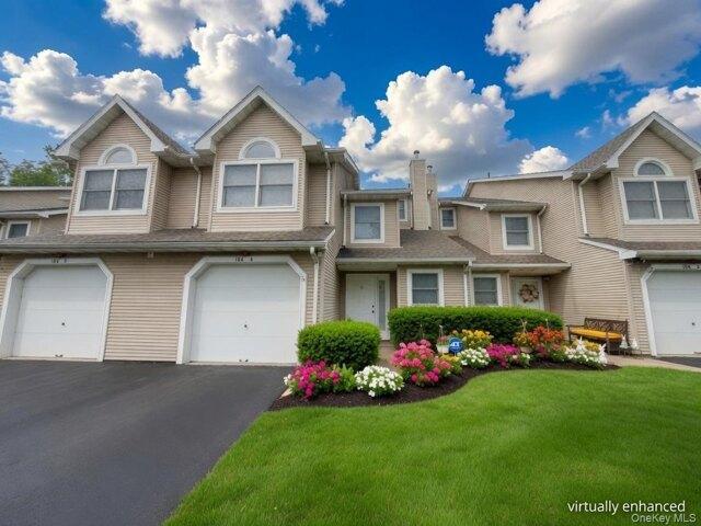 Condo for sale in Rockland, New York
