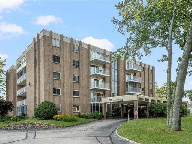 Condo for sale in Sockanosset, Cranston