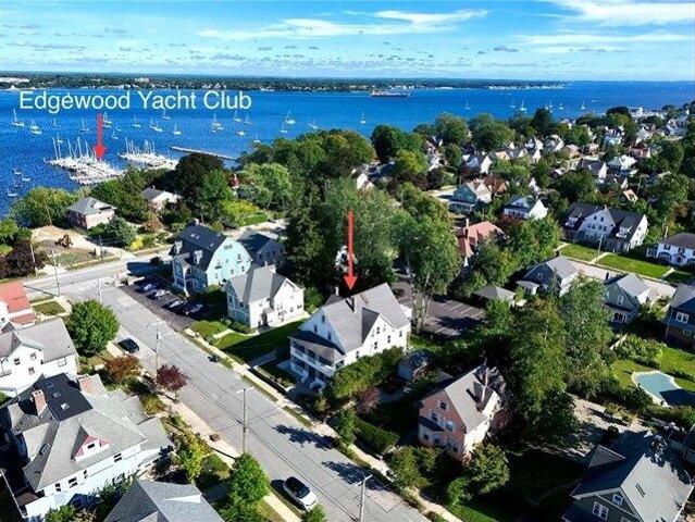 Condo for sale in Pawtuxet, Cranston