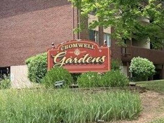 Condo for sale in Cromwell, Connecticut