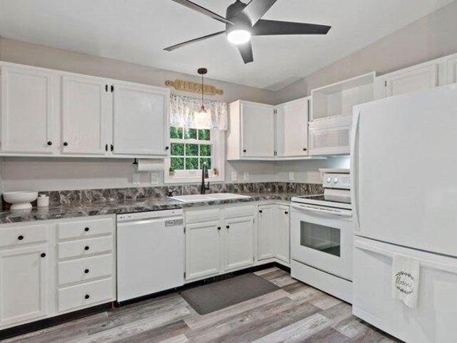 Condo for sale in Douglas, Massachusetts