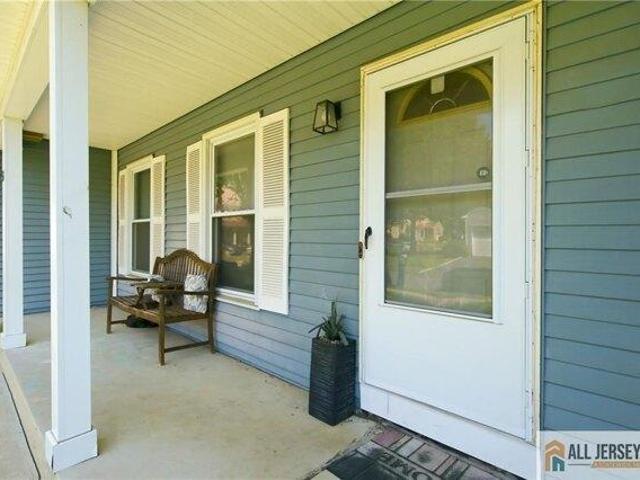 Condo for sale in East Brunswick, New Jersey