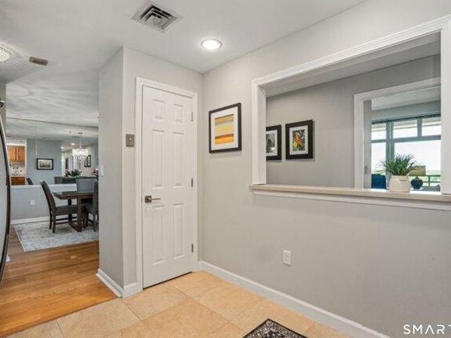 Condo for sale in East Hartford, Connecticut