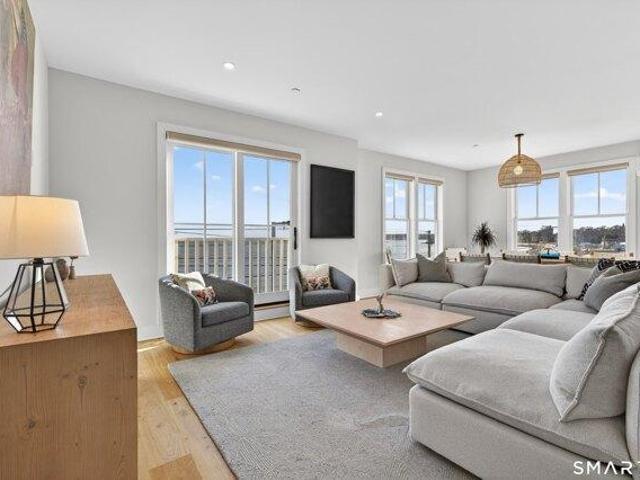 Condo for sale in East Lyme, Connecticut