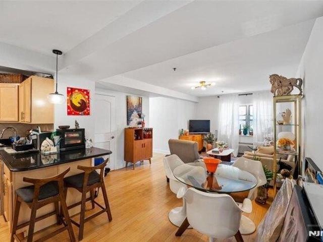 Condo for sale in East Orange, New Jersey