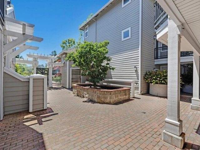 Condo for sale in Palo Alto