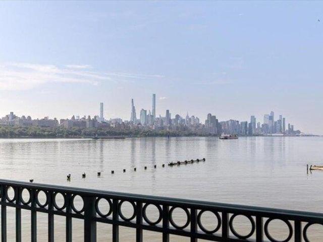 Condo for sale in Edgewater, Bergen County