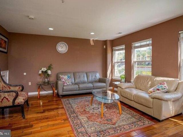 Condo for sale in Annapolis Junction, Maryland