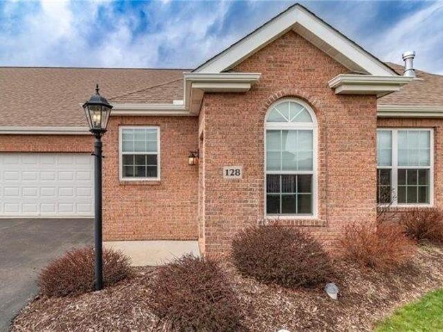 Condo for sale in Evans City Condo for sale in Evans City
