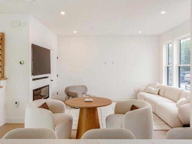 Condo for sale in Everett, Massachusetts