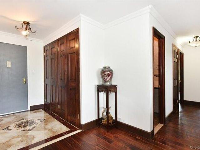Condo for sale in Queens, Arverne