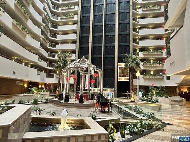 Condo for sale in Fort Lee, New Jersey