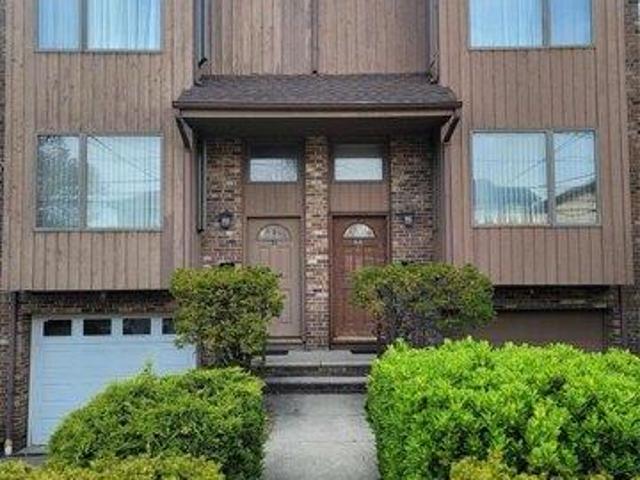 Condo for sale in Fort Lee, New Jersey