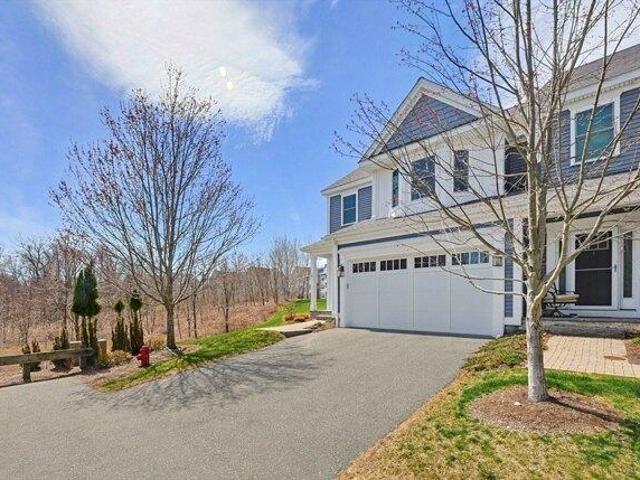 Condo for sale in Framingham, Massachusetts