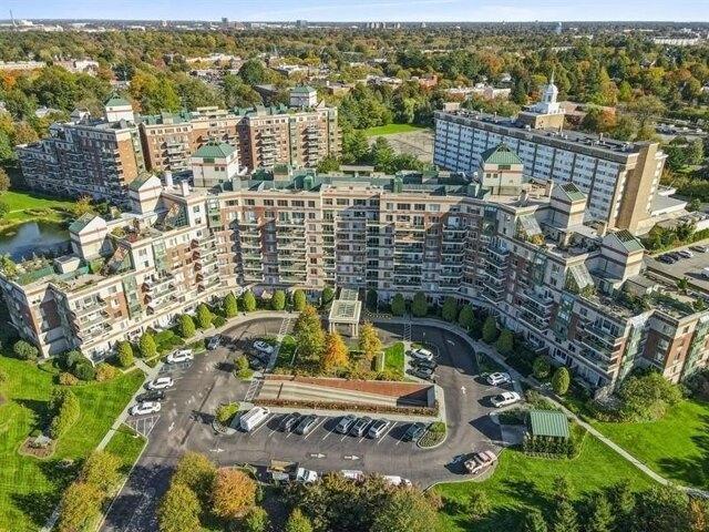 Condo for sale in Garden City